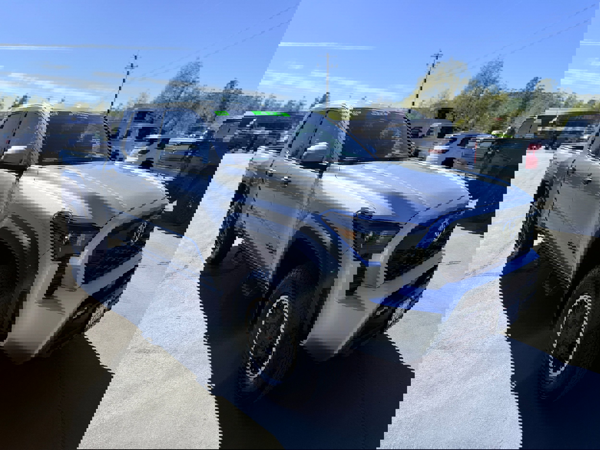 Used 2025 Toyota Tacoma TRD Off-Road image 4