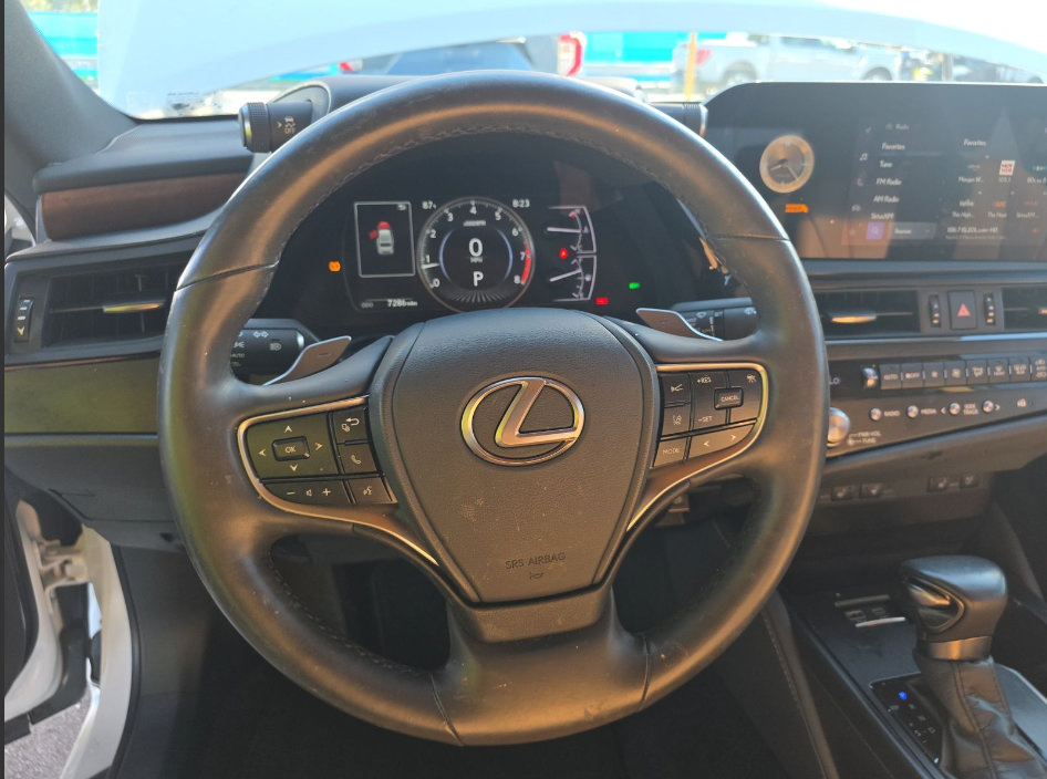 Used 2024 Lexus ES 350 w/ Premium Package FWD image 10