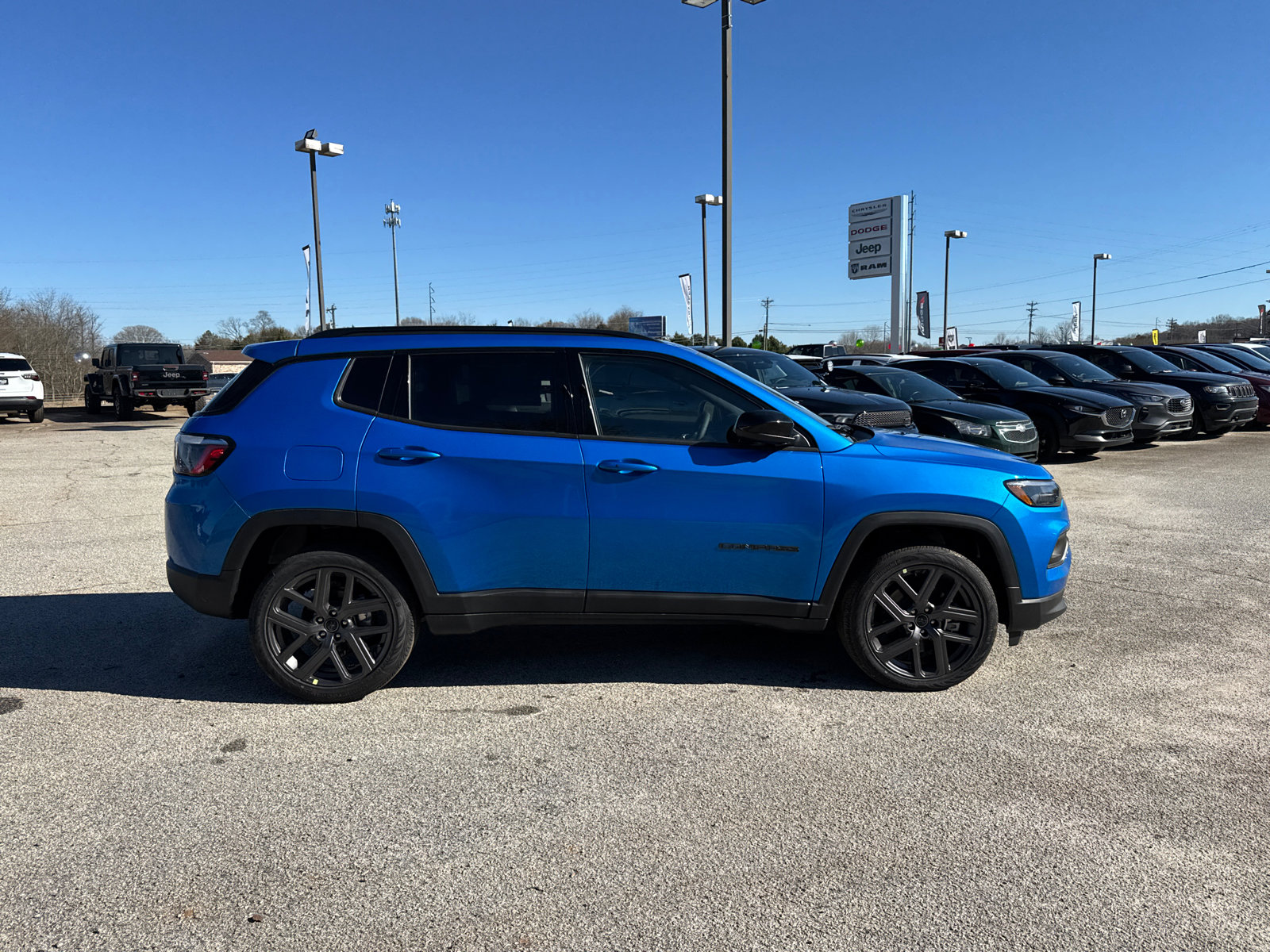 New 2026 Jeep Compass Latitude image 4