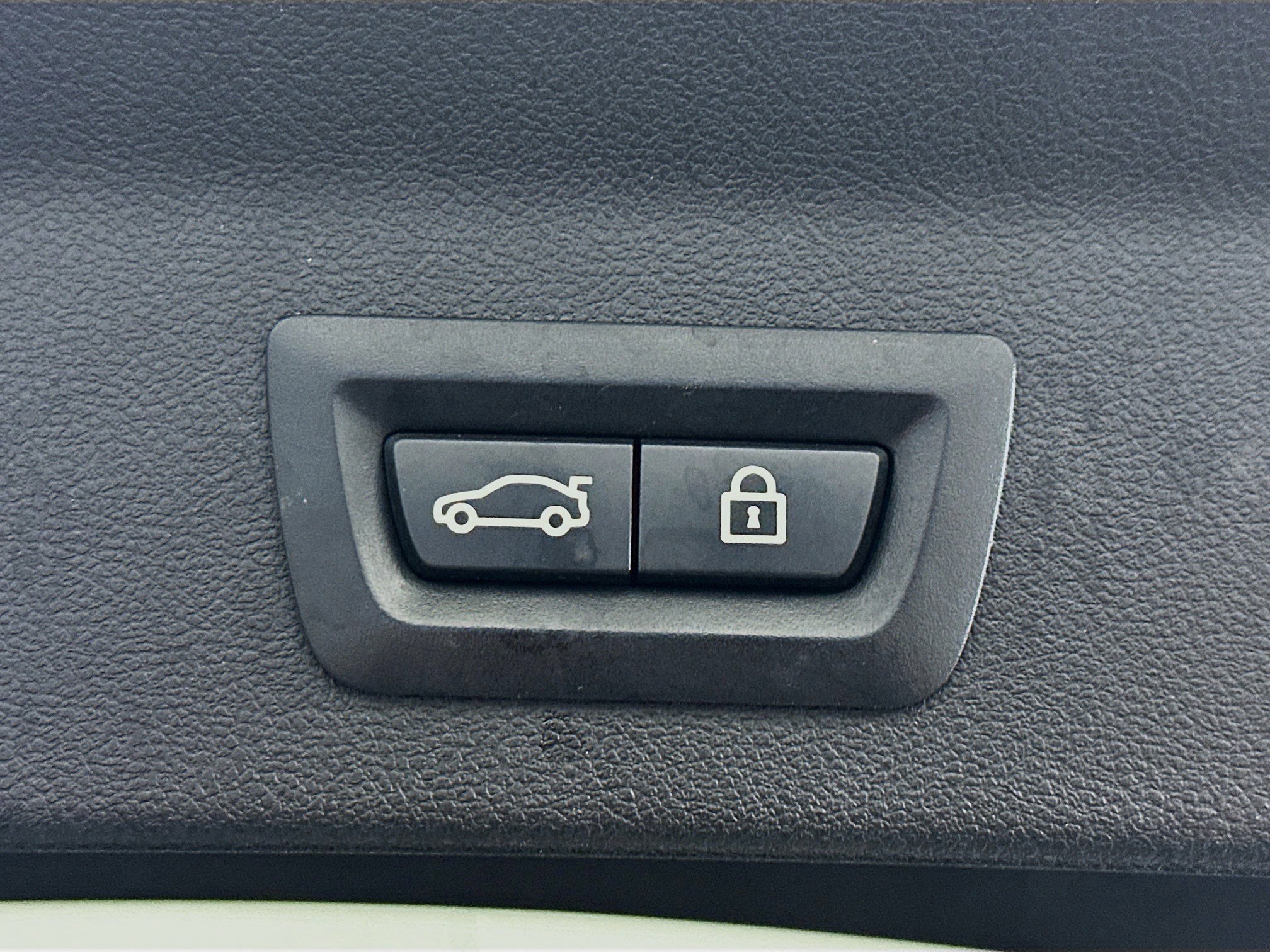 Used 2019 BMW X3 sDrive30i w/ Premium Package image 32