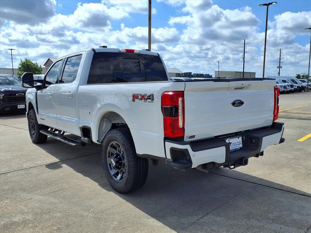 Used 2023 Ford F250 Lariat w/ Sport Appearance Package AWD/4WD image 4
