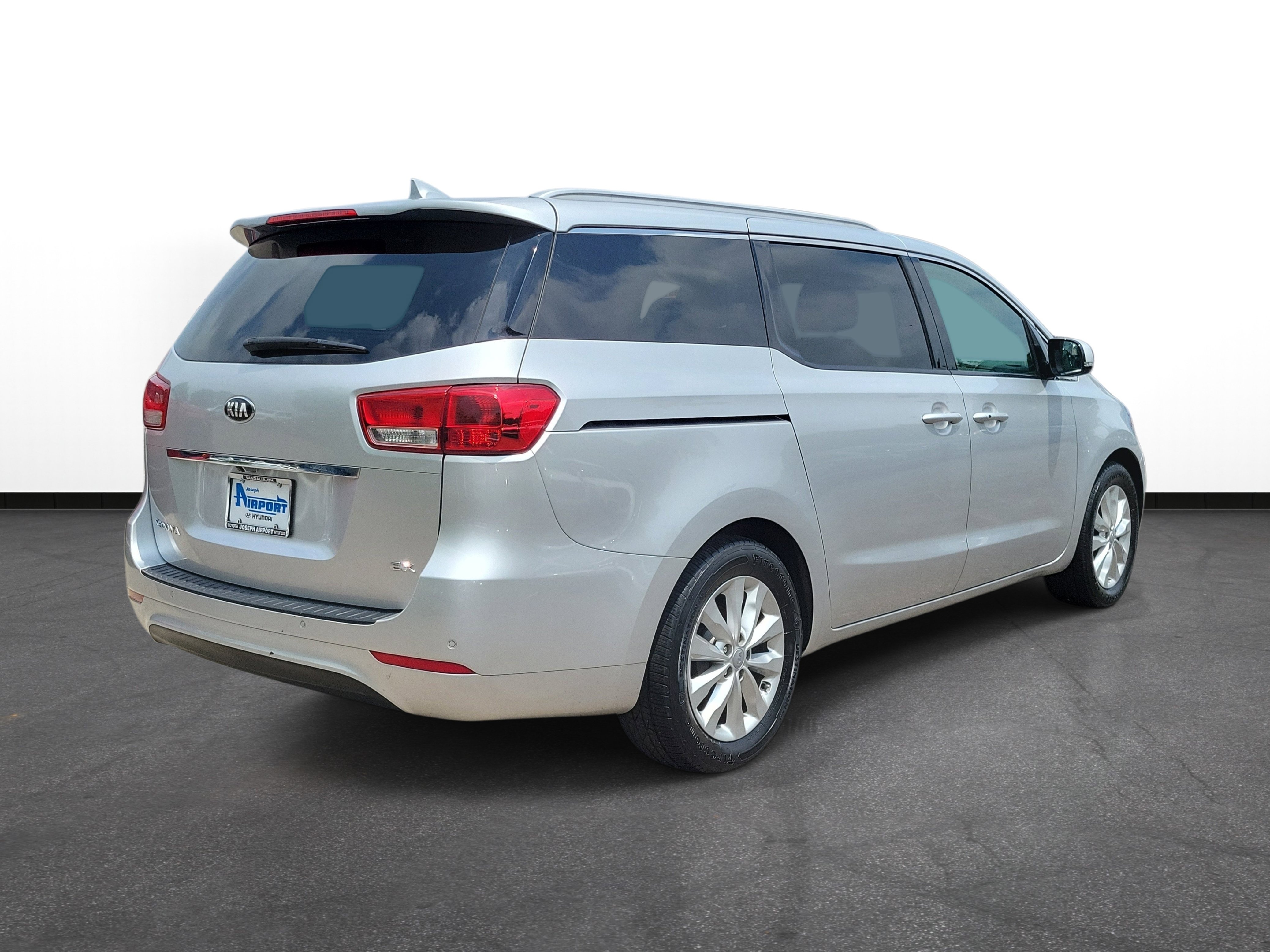Used 2017 Kia Sedona EX FWD image 4