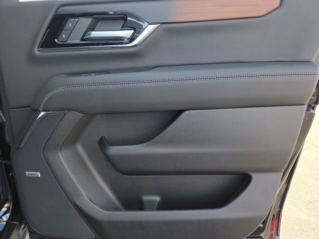 New 2025 GMC Yukon XL Denali w/ Sun & Power Step Package image 27