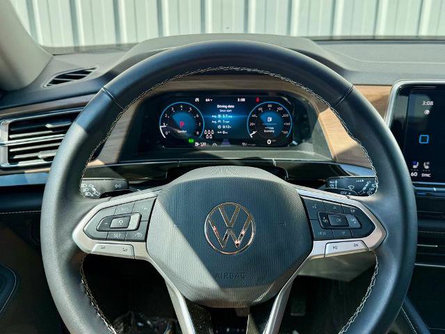 Used 2025 Volkswagen Atlas SE AWD/4WD image 25