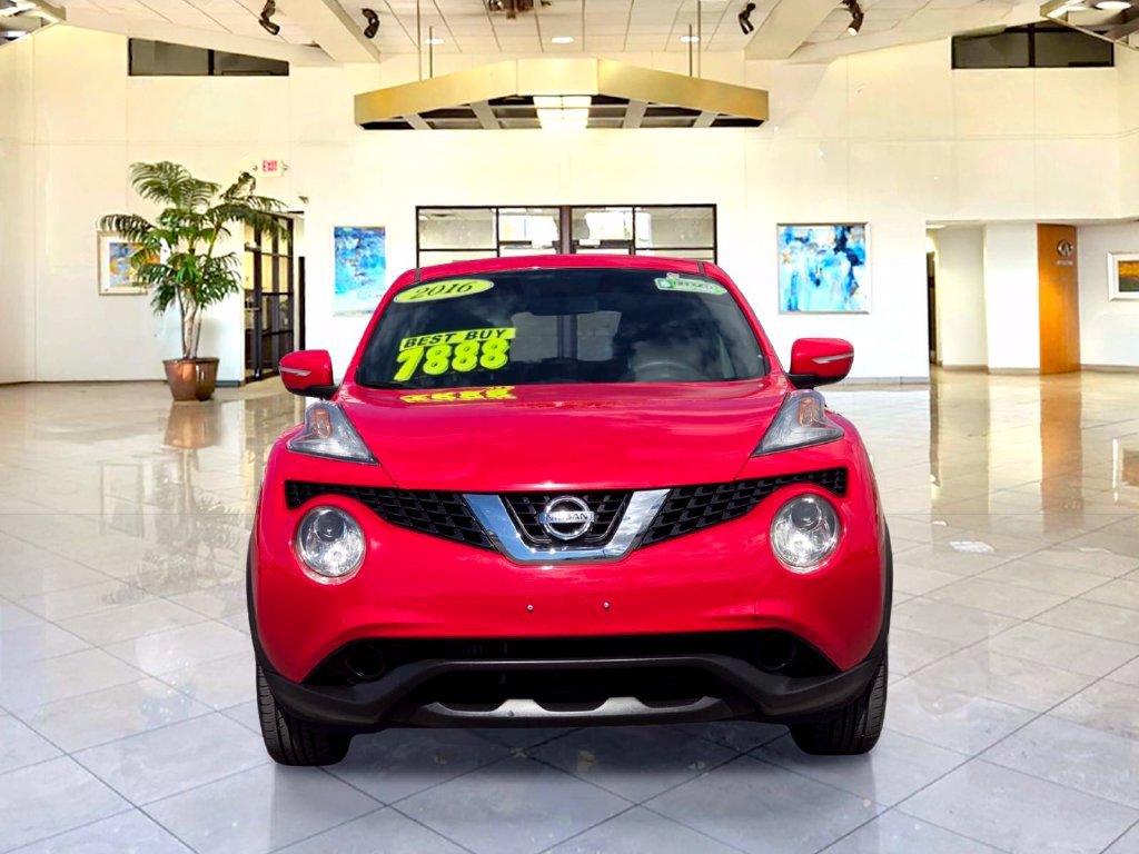 Used 2016 Nissan Juke S FWD image 2