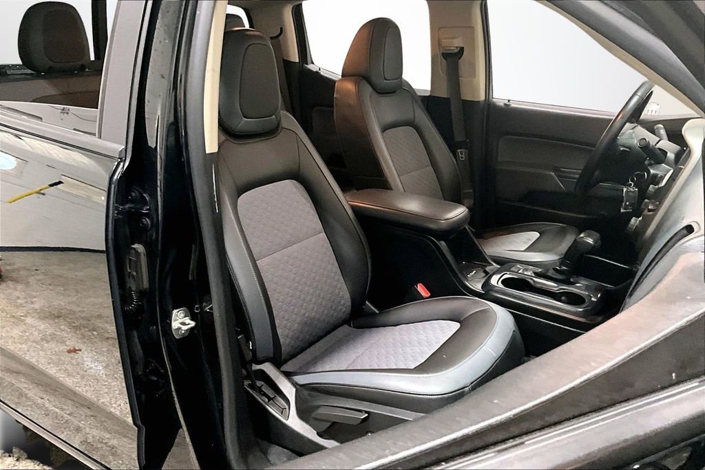 Used 2019 Chevrolet Colorado Z71 w/ Z71 Midnight Edition image 28