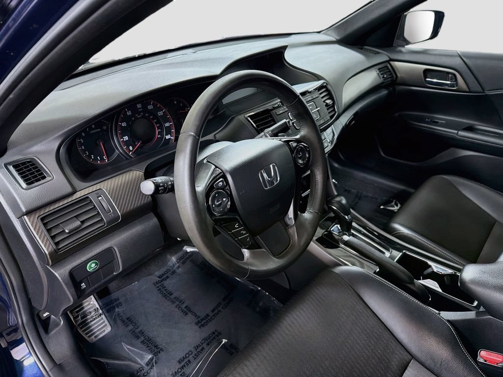 Used 2016 Honda Accord Sport image 11