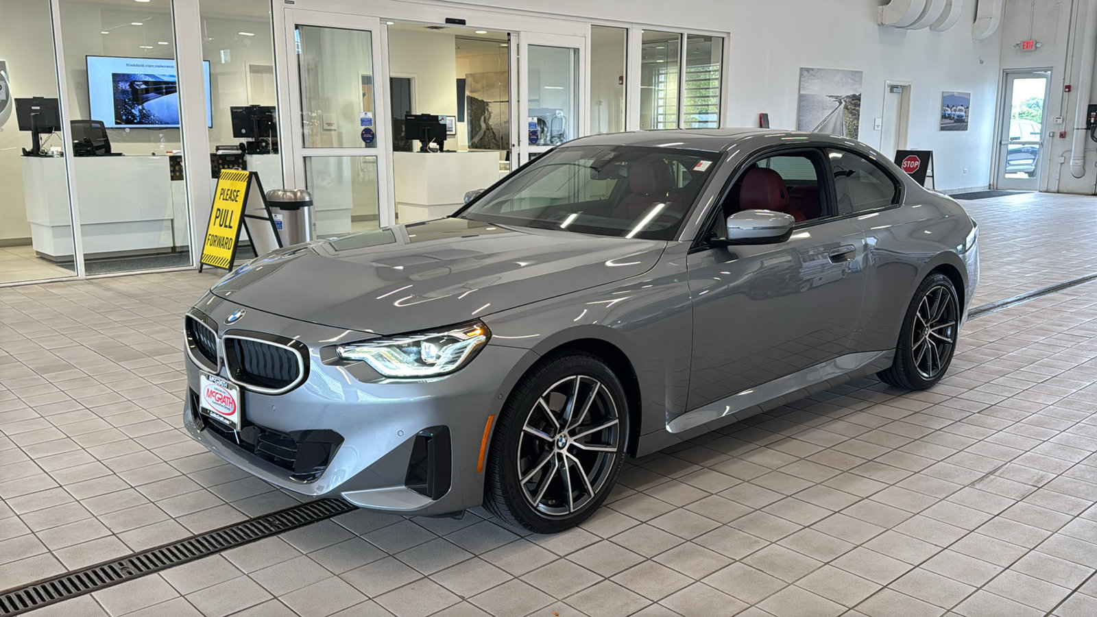 Used 2025 BMW 230i xDrive Coupe w/ Premium Package AWD/4WD image 9