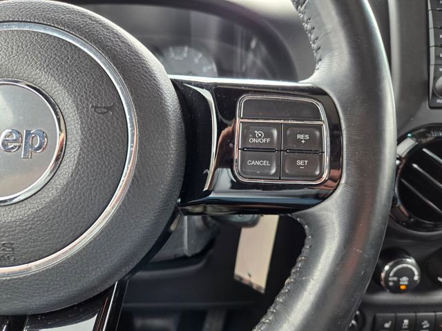 Certified 2017 Jeep Wrangler Unlimited Sahara AWD/4WD image 32