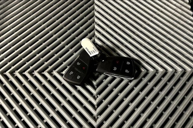 Used 2023 GMC Canyon Elevation w/ Elevation Premium Package image 11