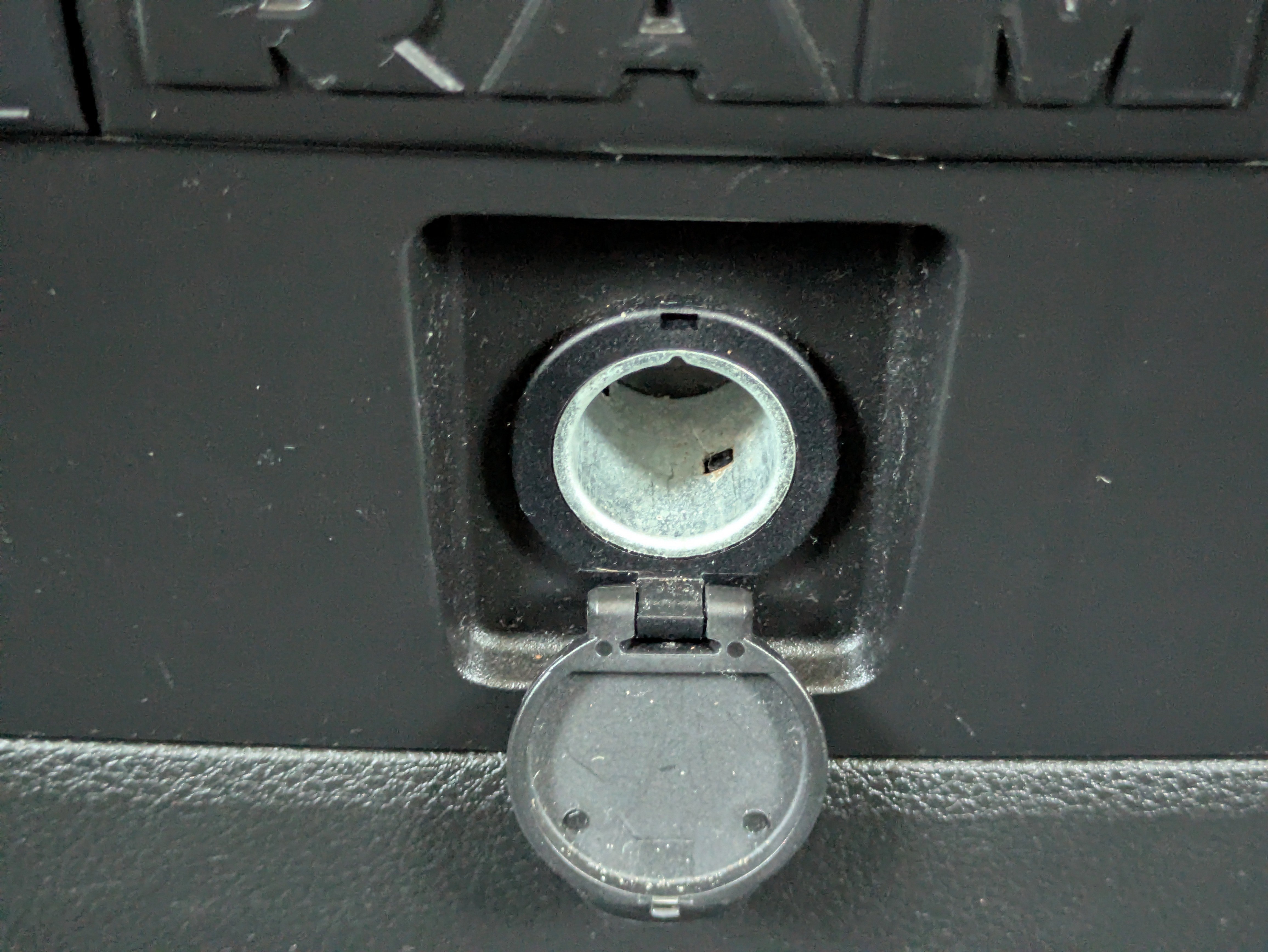 Used 2018 RAM 1500 Laramie w/ Convenience Group image 15