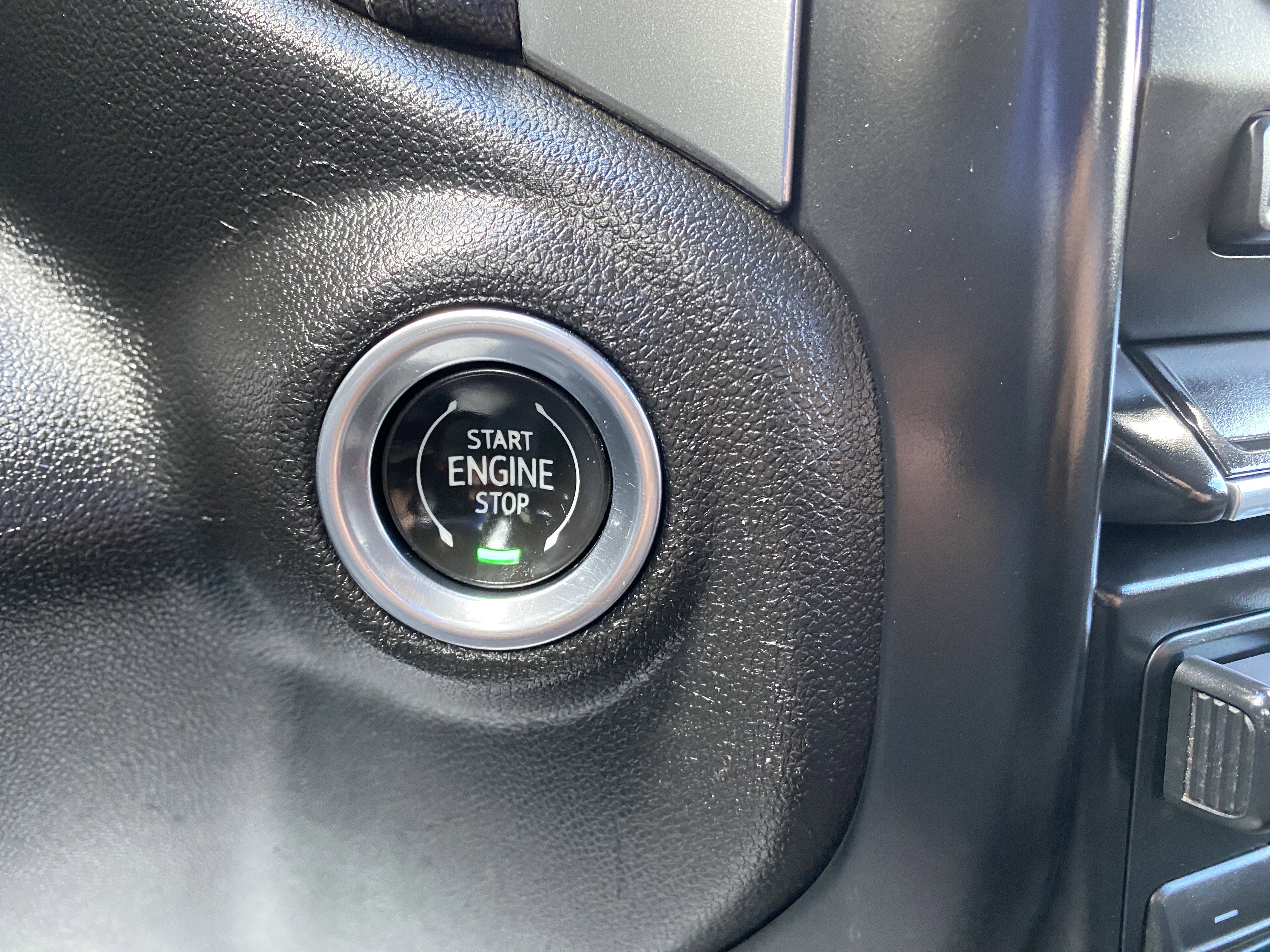 Used 2022 Chevrolet Silverado 2500 LT w/ Convenience Package image 28