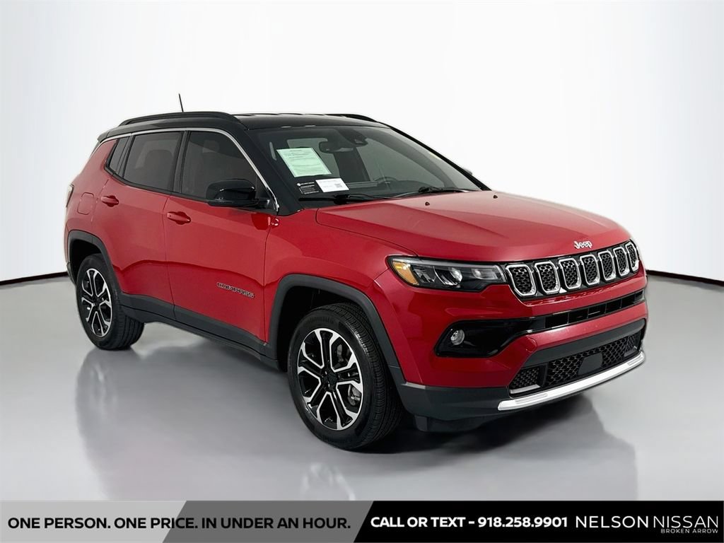 Used 2024 Jeep Compass Limited AWD/4WD image 3