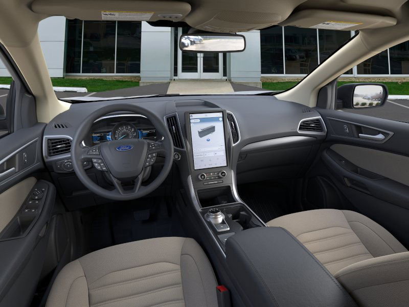 New 2024 Ford Edge SE image 9