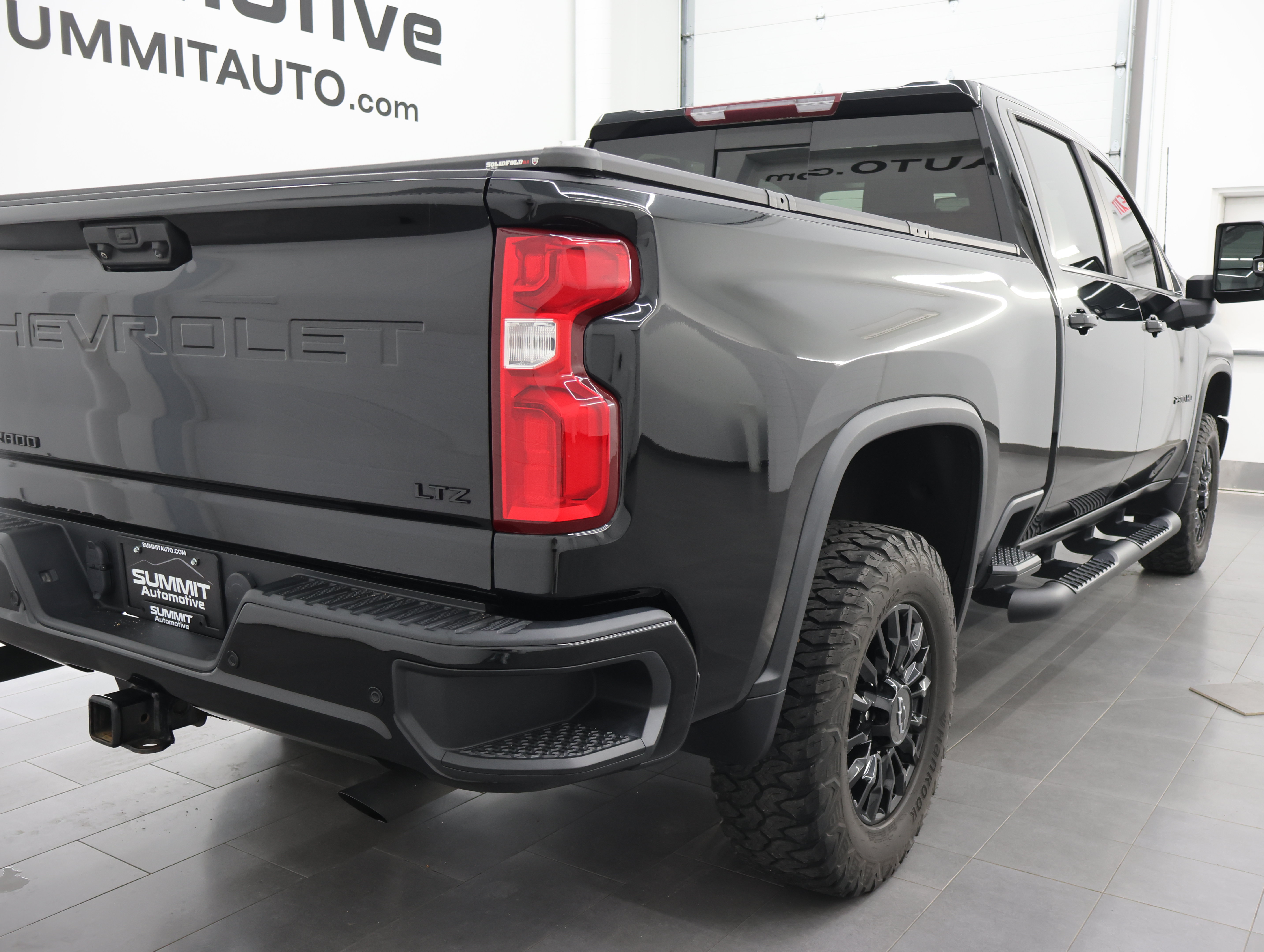 Used 2023 Chevrolet Silverado 2500 LTZ w/ LTZ Plus Package AWD/4WD image 4