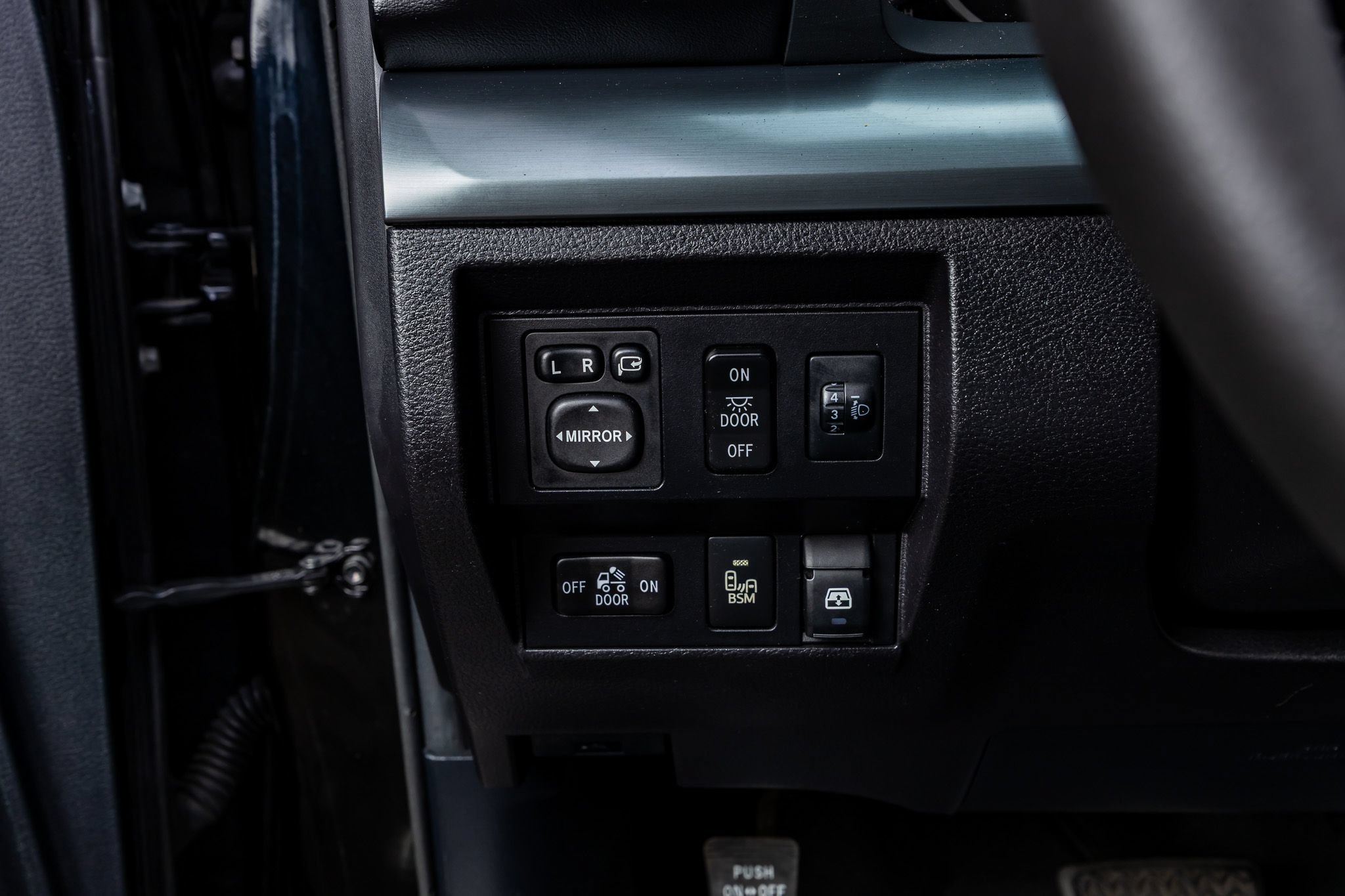 Used 2015 Toyota Tundra Platinum AWD/4WD image 22