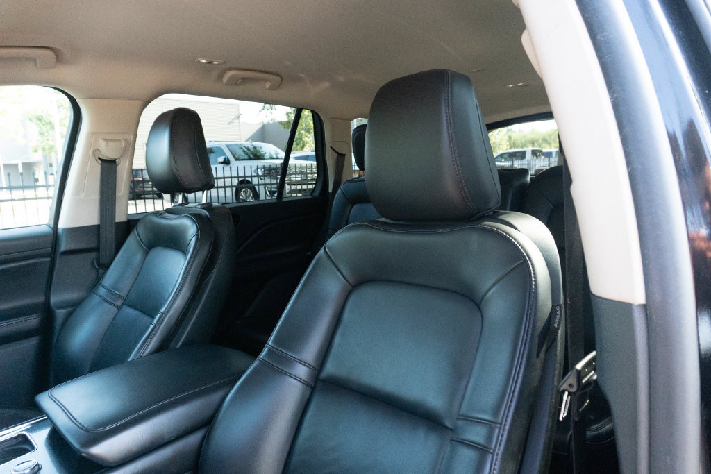 Used 2021 Lincoln Aviator 2WD w/ Elements Package image 17