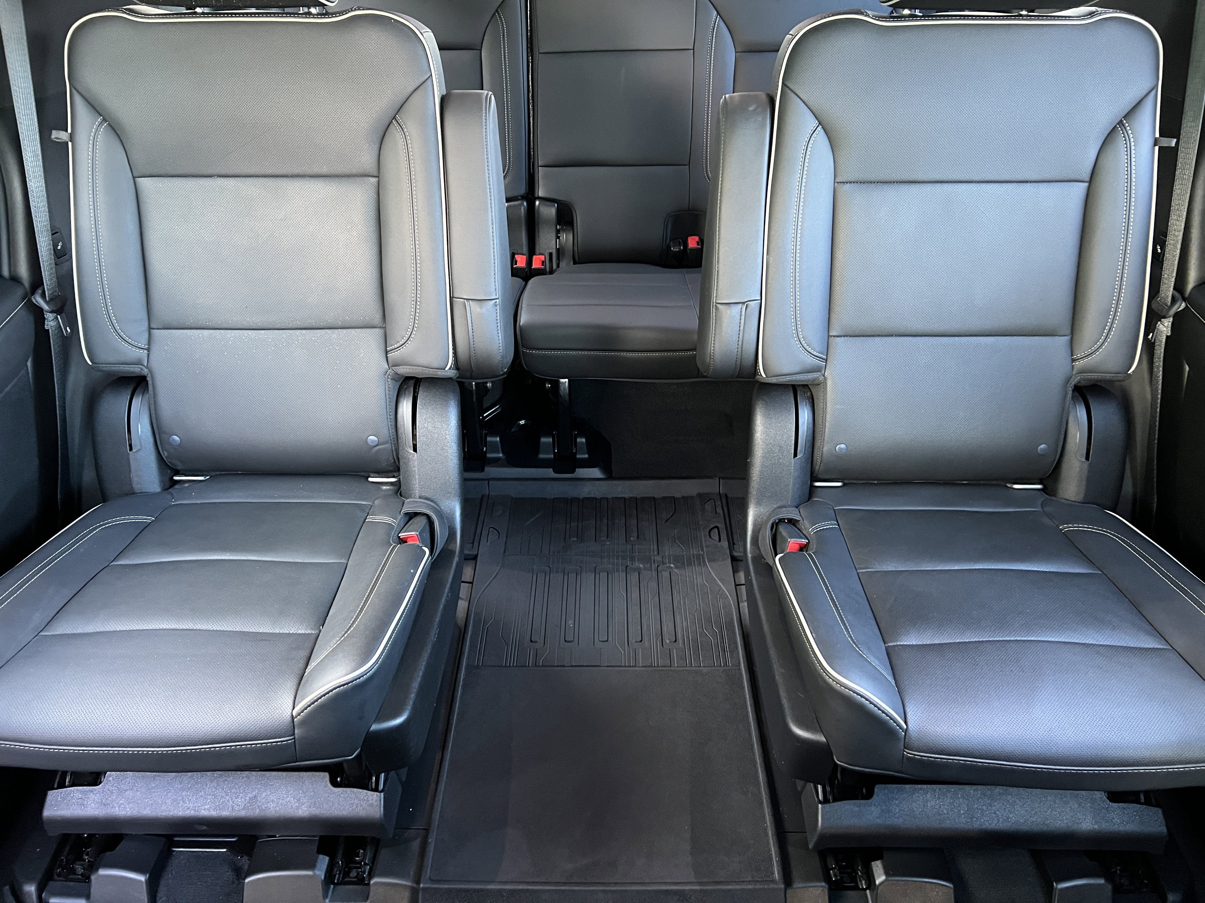 Certified 2021 GMC Yukon SLT w/ SLT Luxury Plus Package image 16