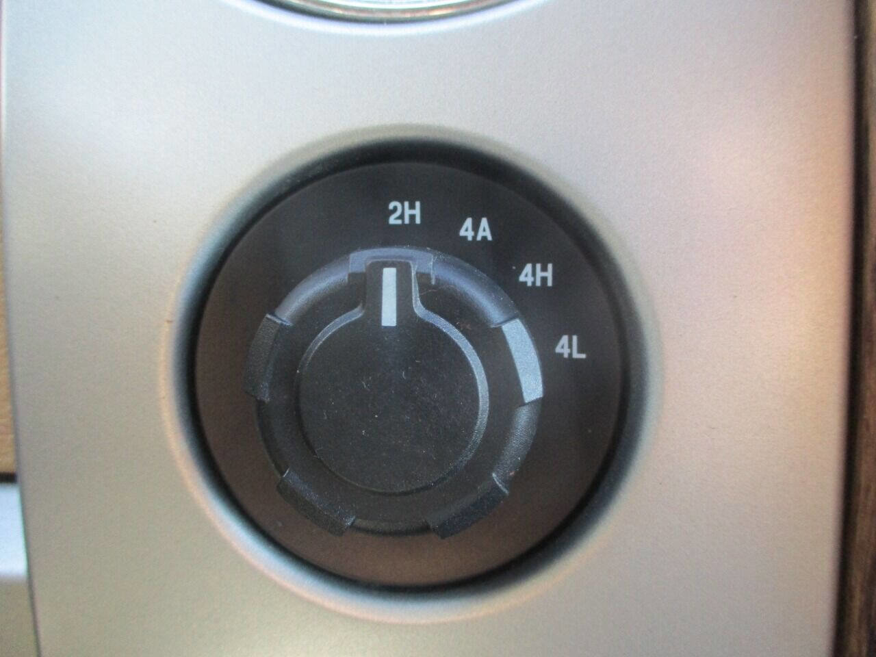 Used 2013 Ford F150 Lariat w/ Mid Equipment Group image 16