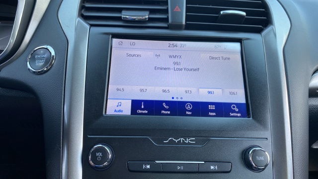 Used 2020 Ford Fusion SE AWD/4WD image 14