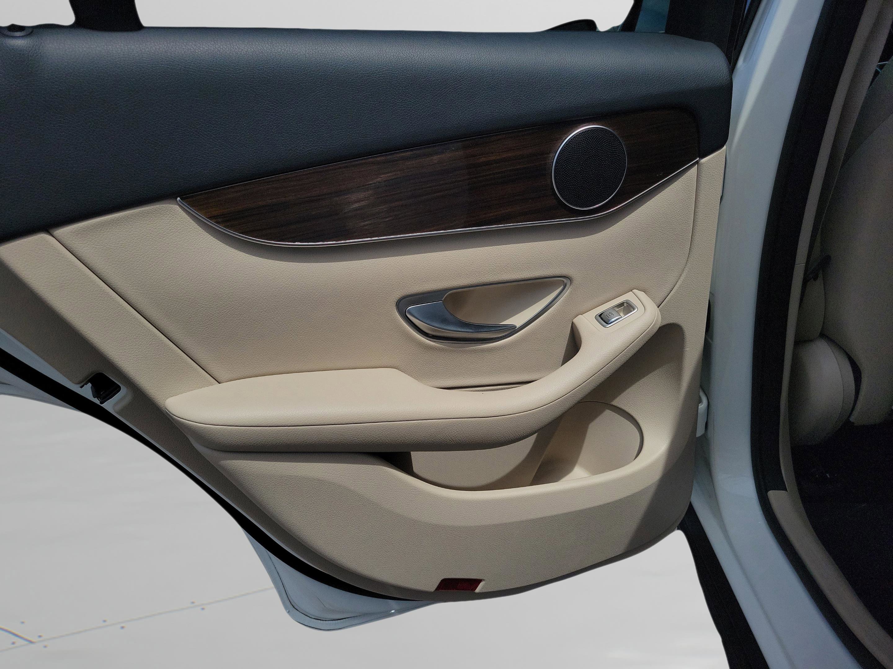 Certified 2022 Mercedes-Benz GLC 300 image 7