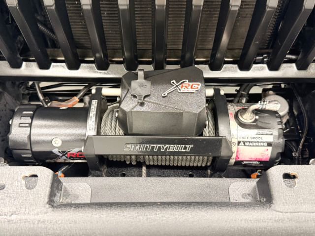 Used 2016 Jeep Wrangler Unlimited Sport w/ Connectivity Group image 36