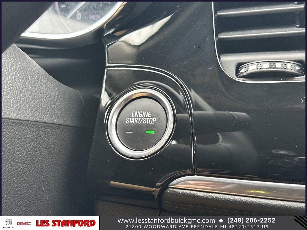 Used 2022 Buick Encore Preferred w/ Safety Package AWD/4WD image 28