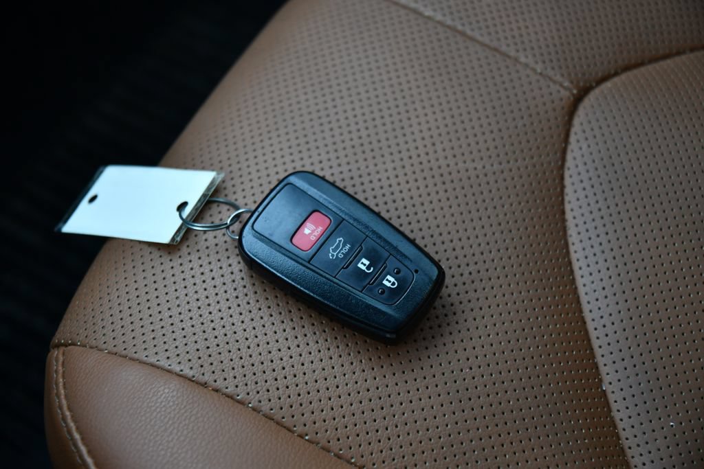 Used 2021 Toyota Highlander Platinum AWD/4WD image 20