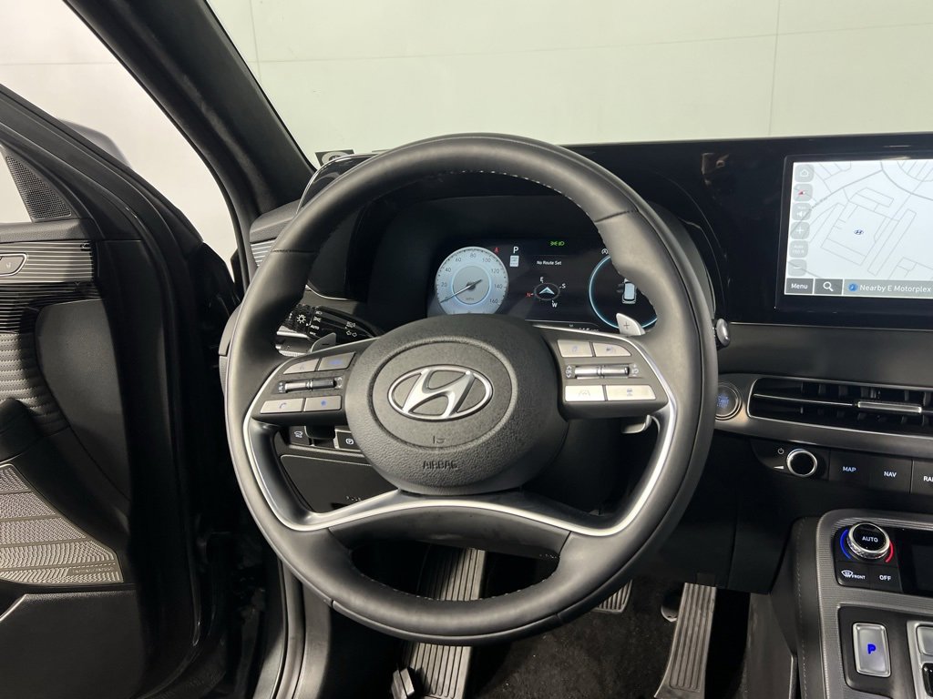 Used 2025 Hyundai Palisade Calligraphy image 14