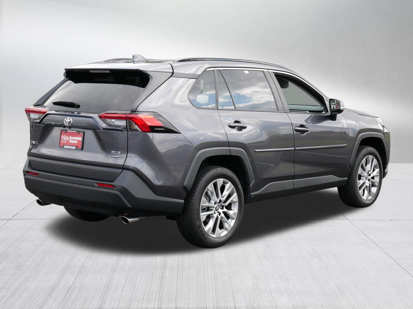 Certified 2023 Toyota RAV4 XLE Premium AWD/4WD image 7
