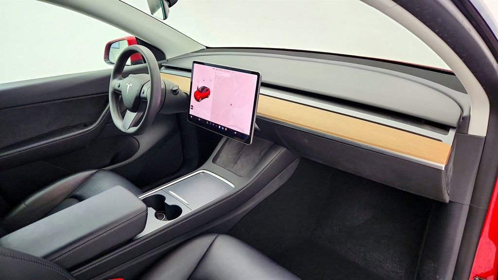 Used 2022 Tesla Model Y Long Range AWD/4WD image 29