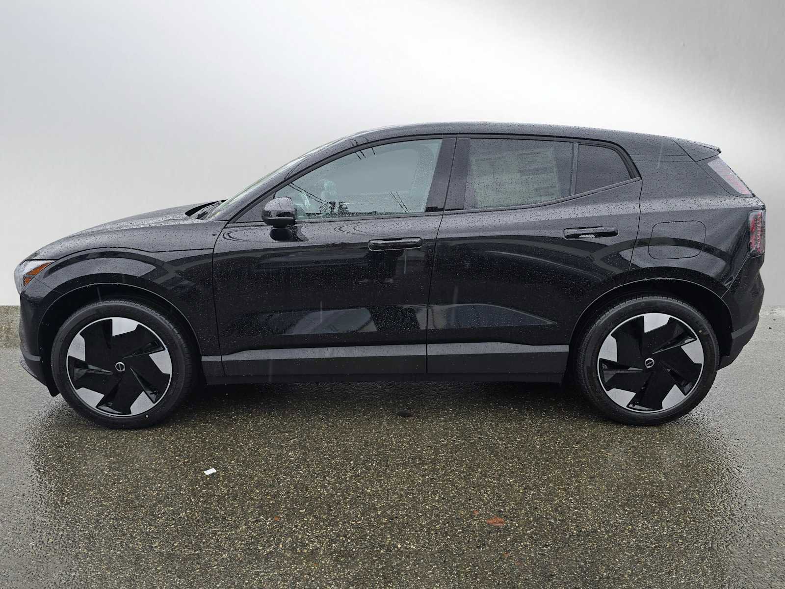 New 2026 Volvo EX30 Plus w/ Protection Package Premier RWD image 6