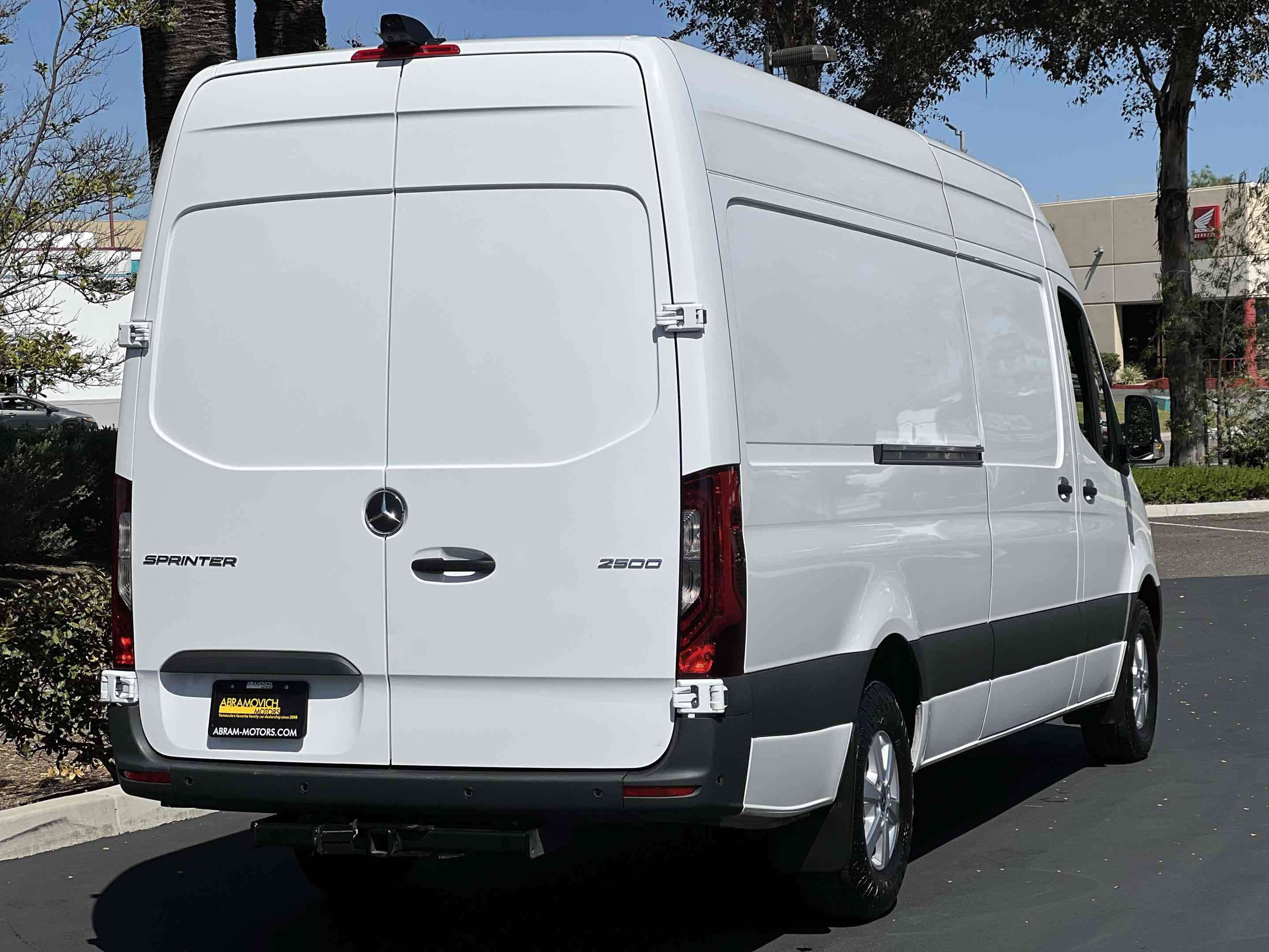 Used 2024 Mercedes-Benz Sprinter 2500 image 24