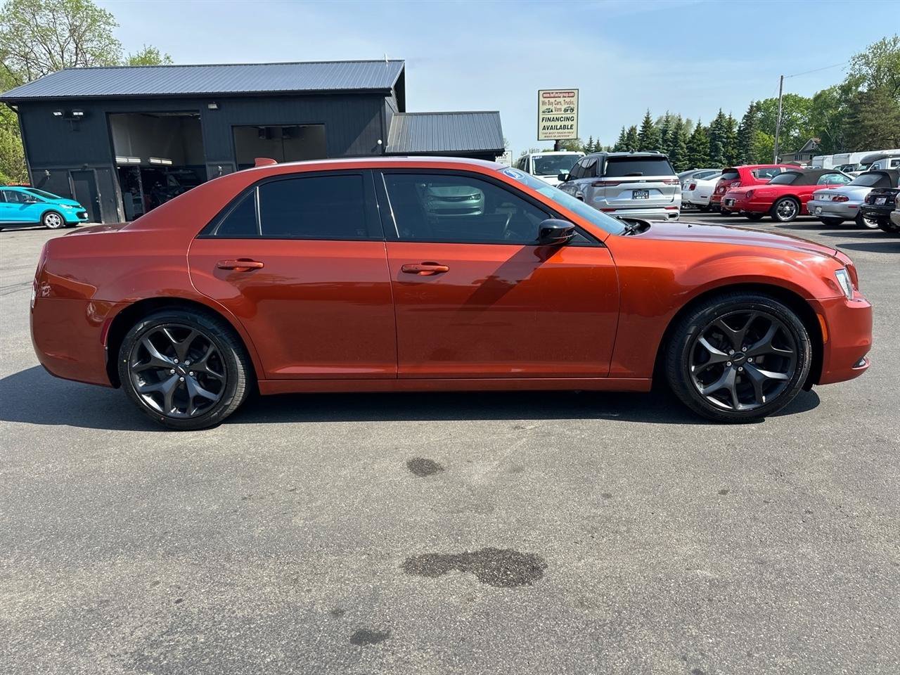 Used 2020 Chrysler 300 Touring w/ Sport Appearance Package RWD image 2