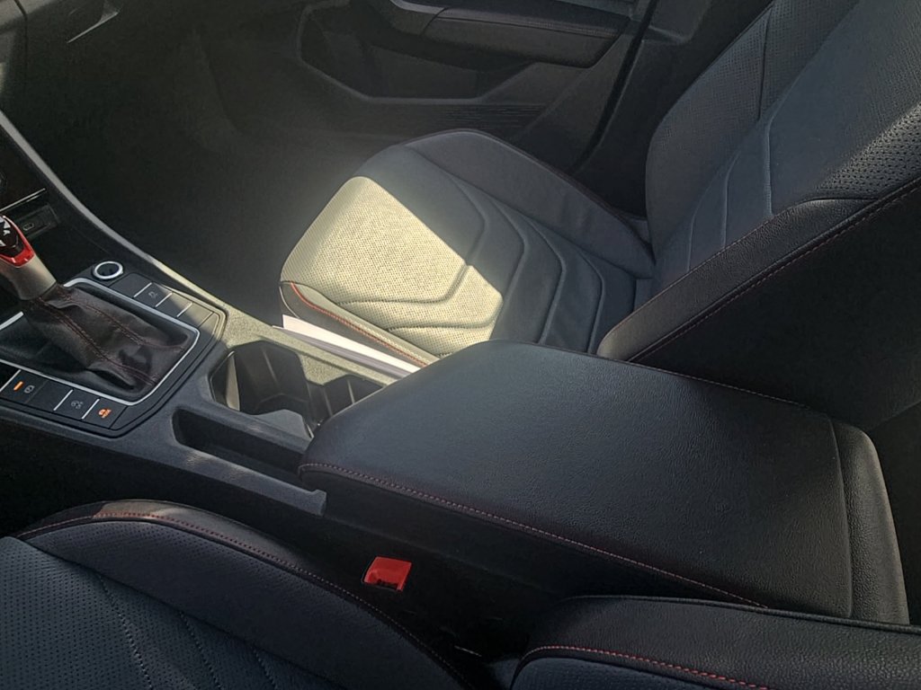 Used 2025 Volkswagen Jetta GLI Autobahn FWD image 26