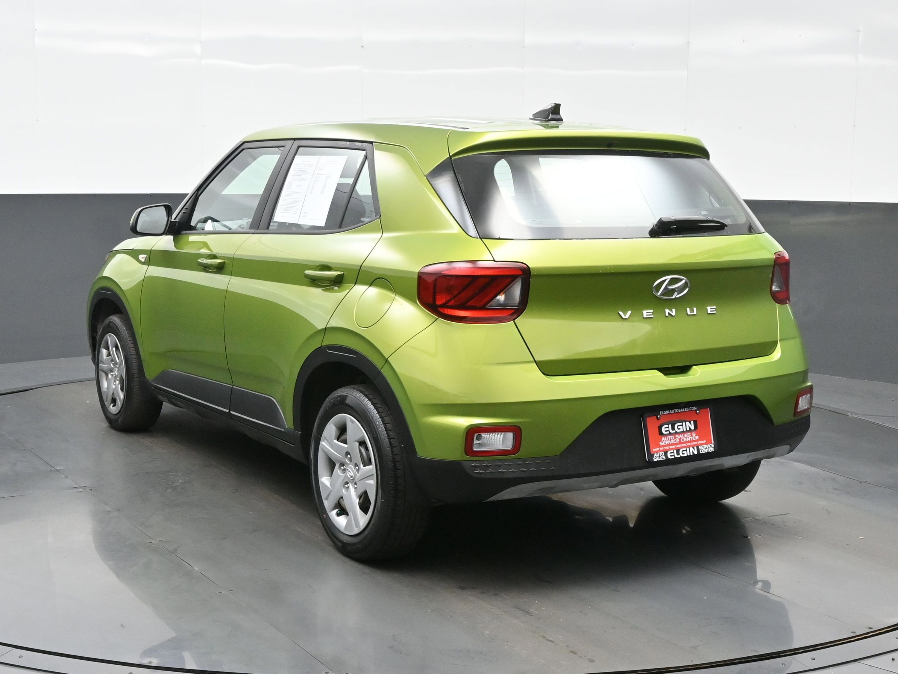 Used 2020 Hyundai Venue SE image 6