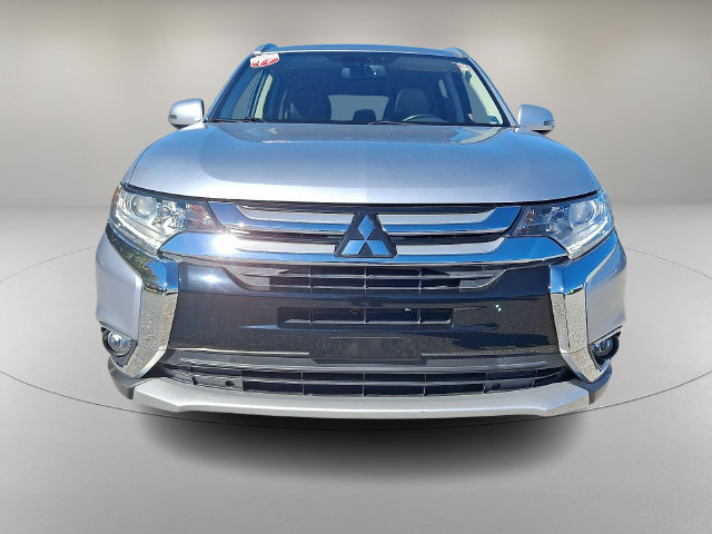 Used 2017 Mitsubishi Outlander SEL AWD/4WD image 2
