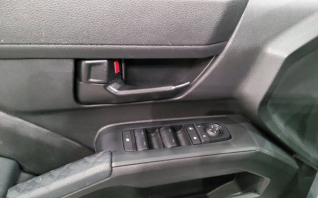 Used 2025 Toyota Tacoma SR5 image 22
