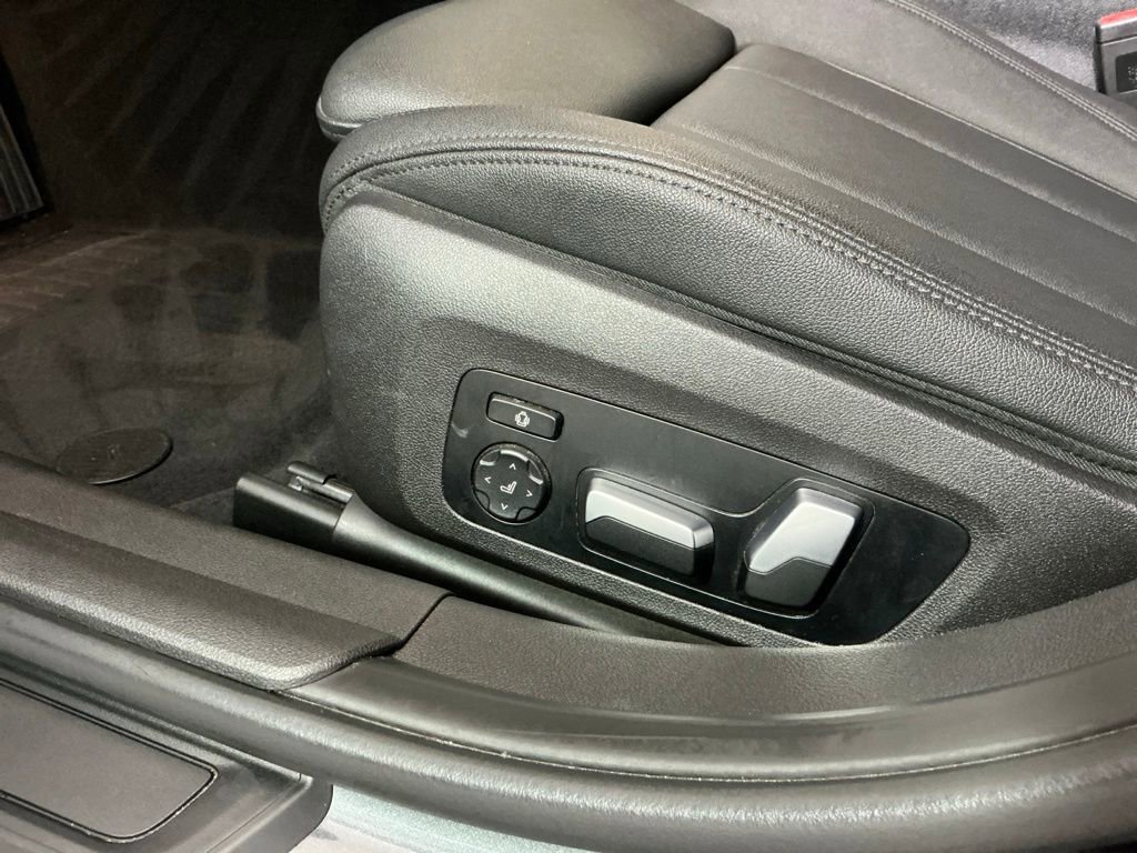 Used 2021 BMW 330e w/ Convenience Package RWD image 20
