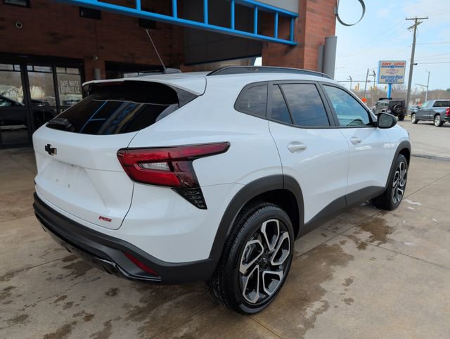 Certified 2024 Chevrolet Trax RS w/ Driver Confidence Package image 7