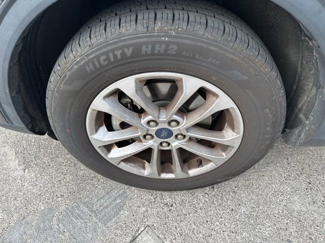 Used 2020 Ford Escape SE image 4