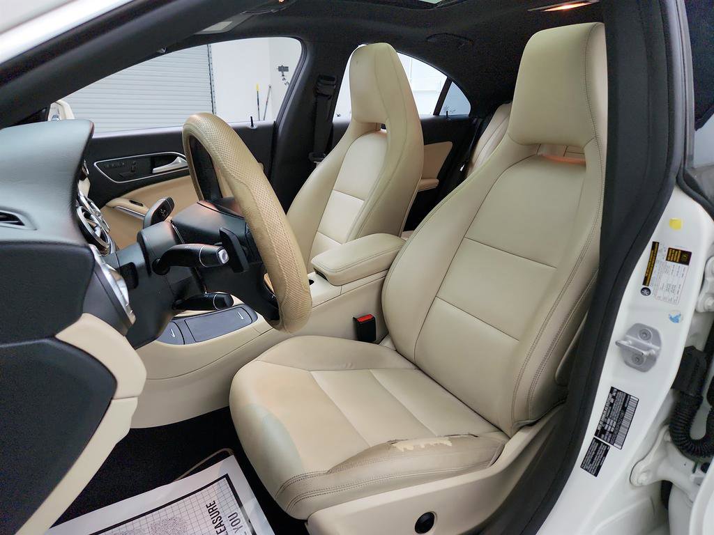 Used 2015 Mercedes-Benz CLA 250 image 14