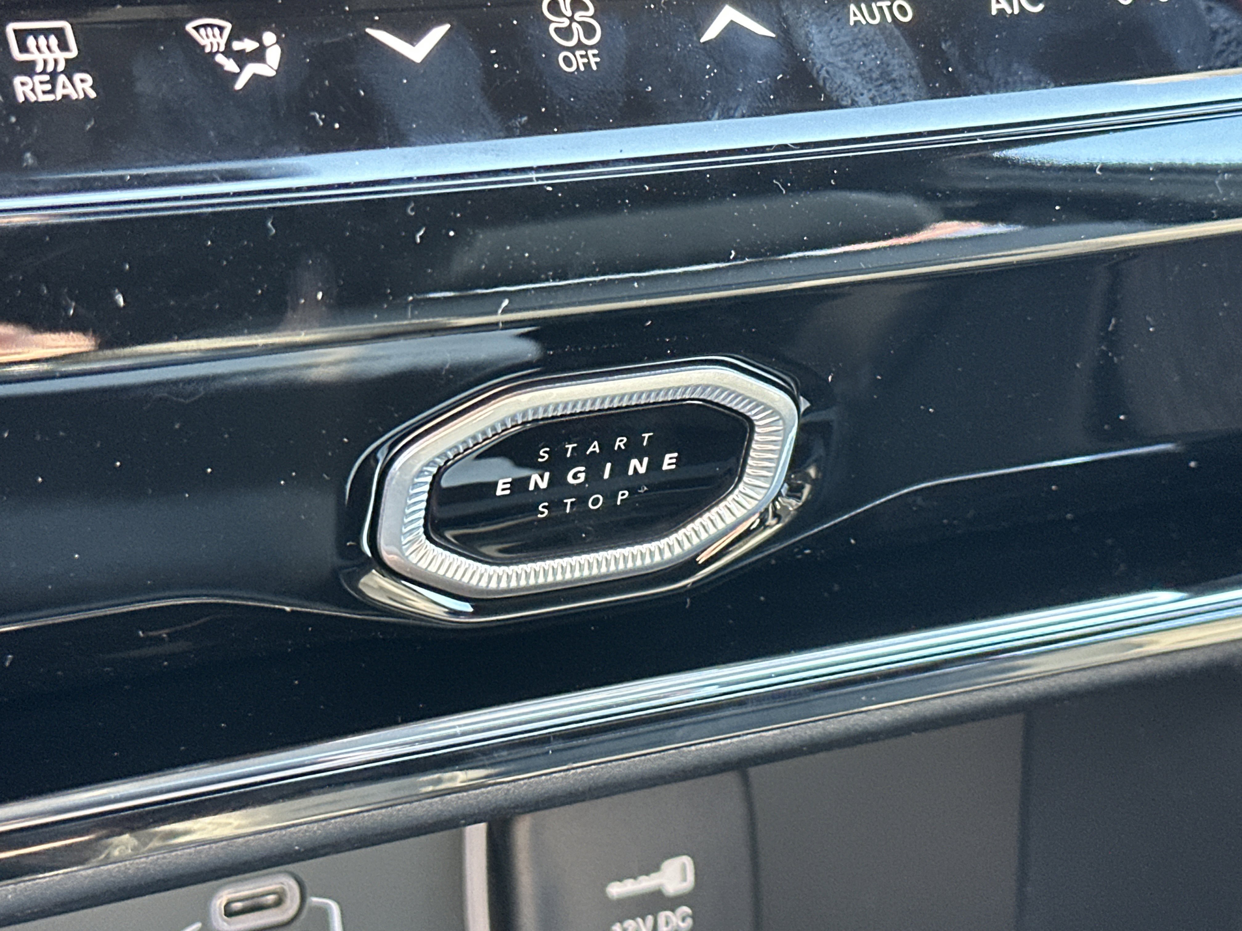 New 2026 Jeep Grand Cherokee L Limited w/ Limited Altitude Package image 6