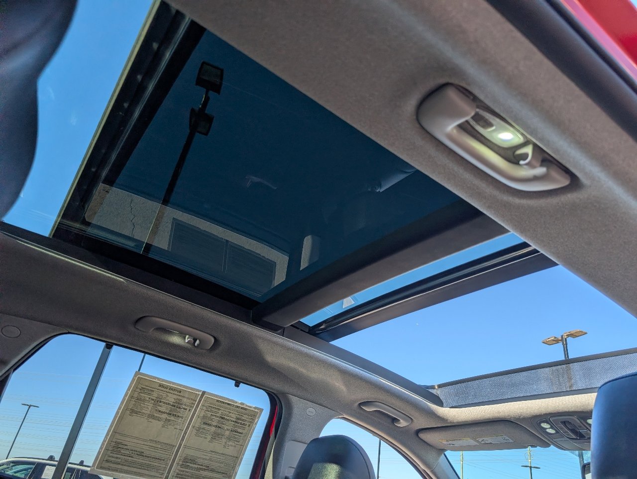 Used 2019 Hyundai Santa Fe Limited w/ Cargo Package image 3