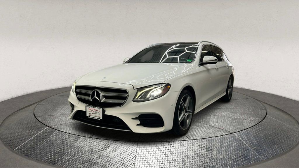Used 2017 Mercedes-Benz E 400 4MATIC Wagon image 4