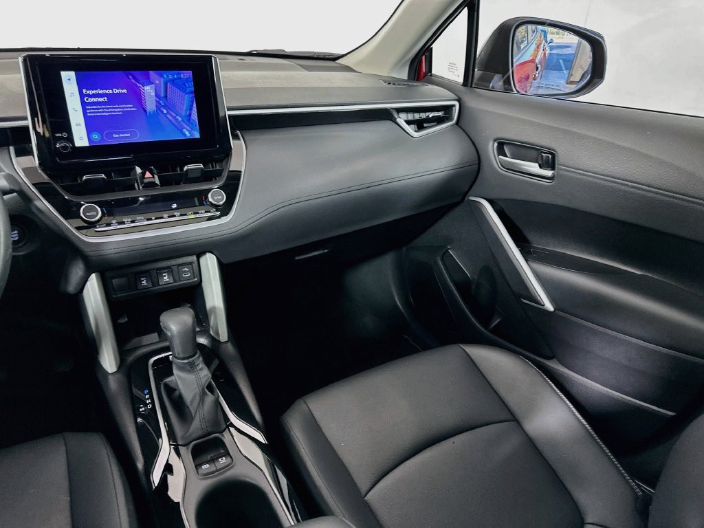 Certified 2025 Toyota Corolla Cross XLE w/ Convenience Package FWD image 24