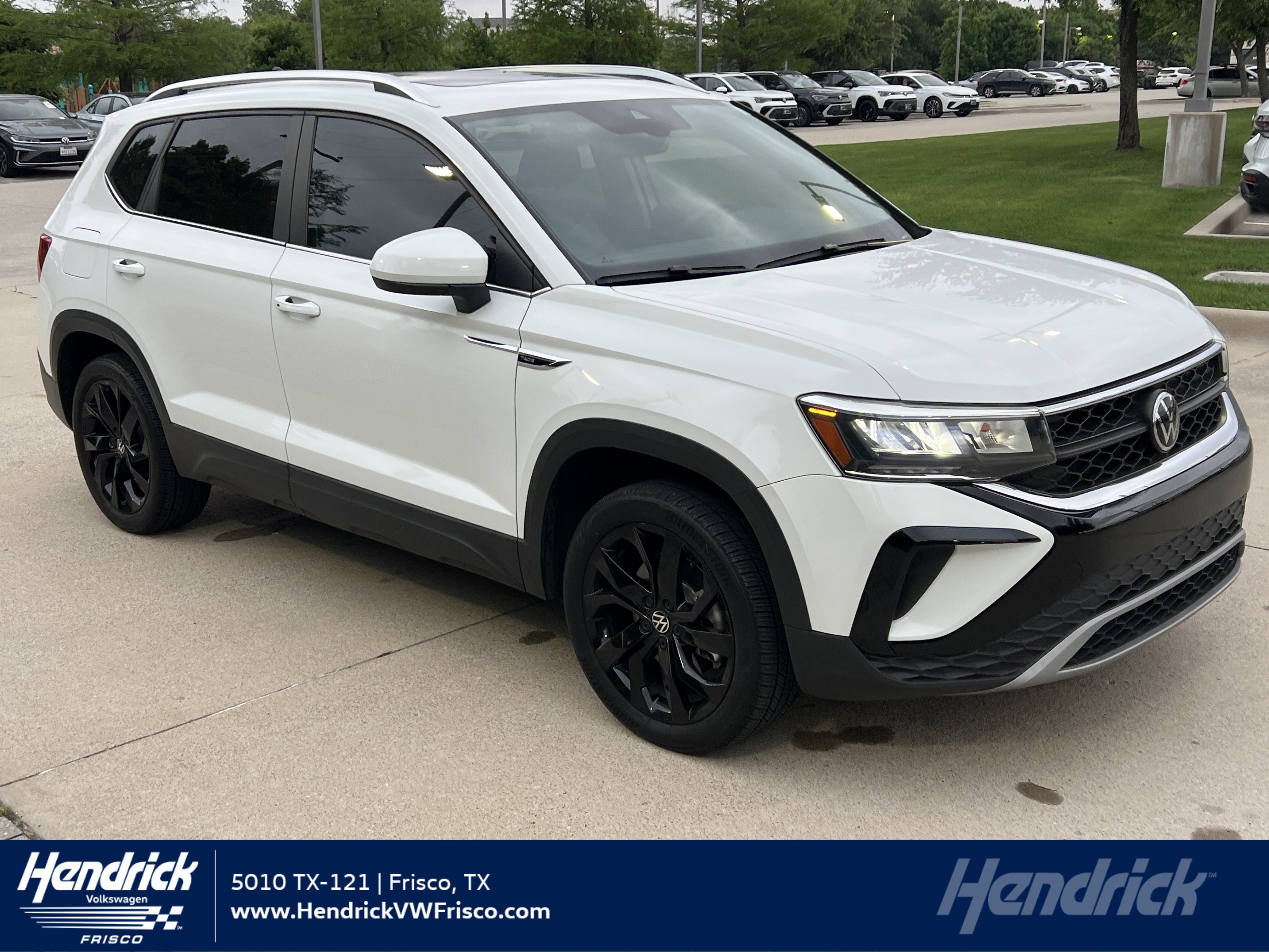 Certified 2023 Volkswagen Taos SE w/ Panoramic Sunroof Package FWD image 1