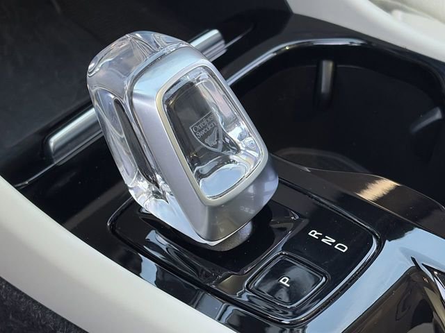 Certified 2023 Volvo XC40 B4 Plus w/ Protection Package Premier FWD image 30