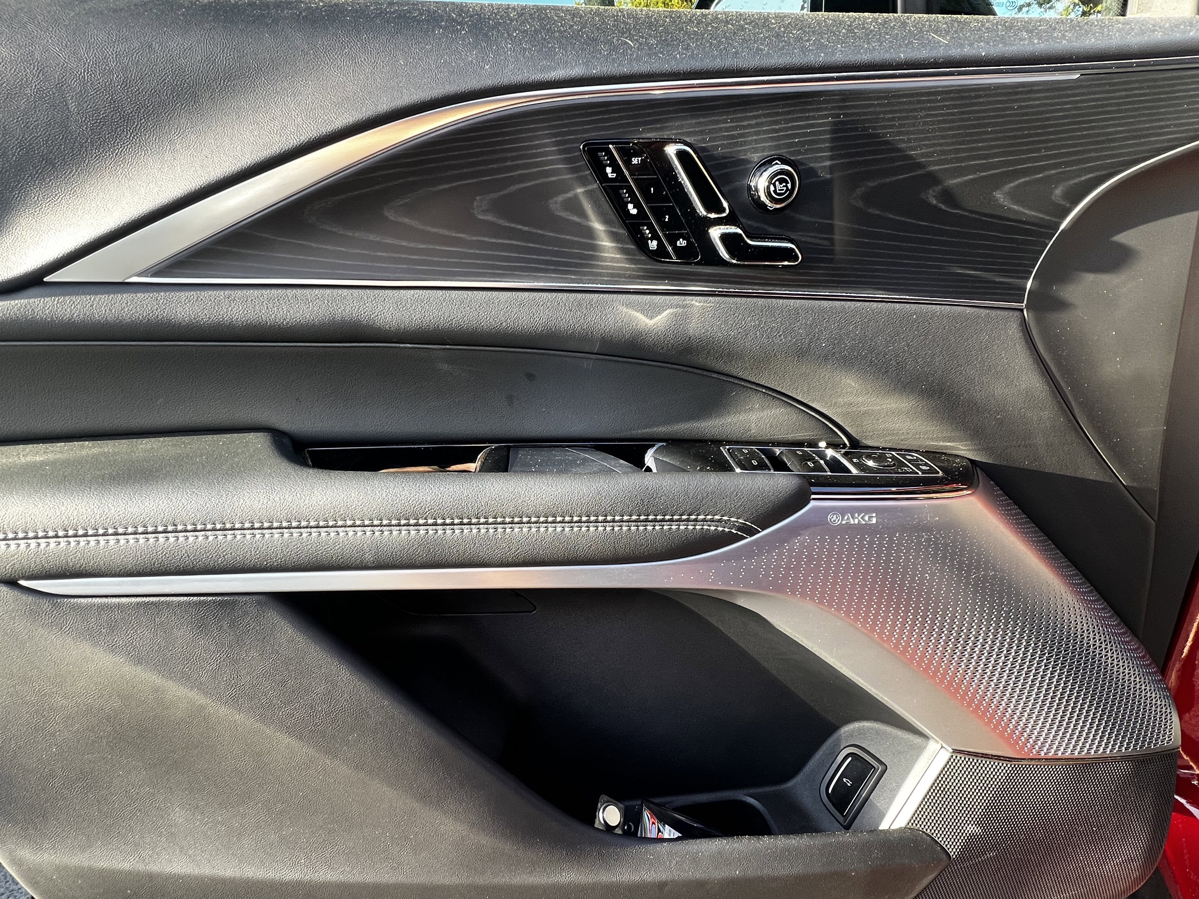 Used 2025 Cadillac Lyriq Sport AWD/4WD image 13