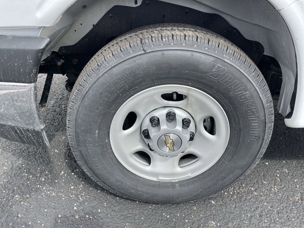 New 2026 Chevrolet Express 2500 Extended w/ Driver Convenience Package image 5